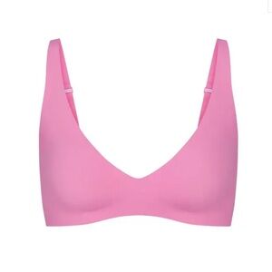 SKIMS Naked Plunge Bra in Sugar Pink